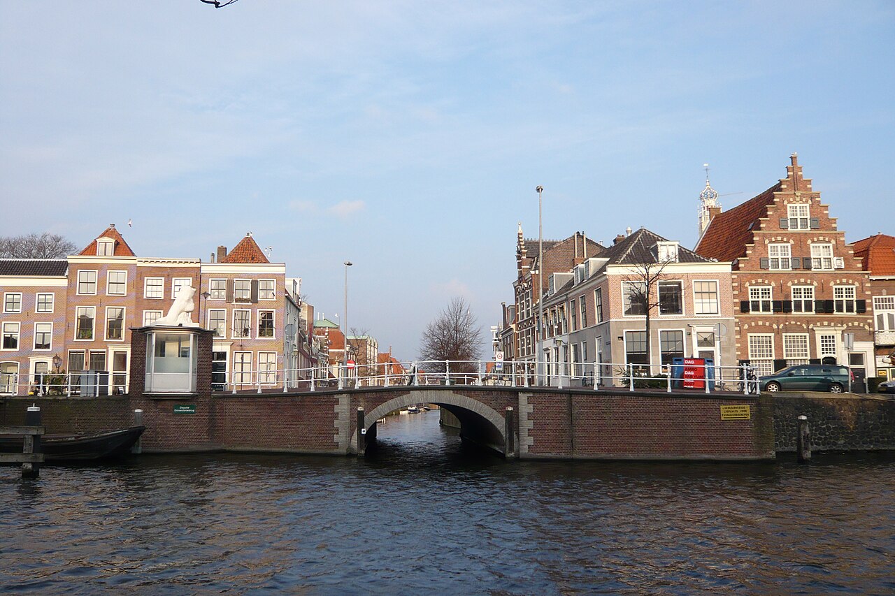 Bakenessergracht and historic façades in Haarlem